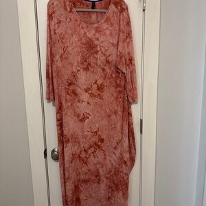 Elegant Tie-Dye Maxi Dress